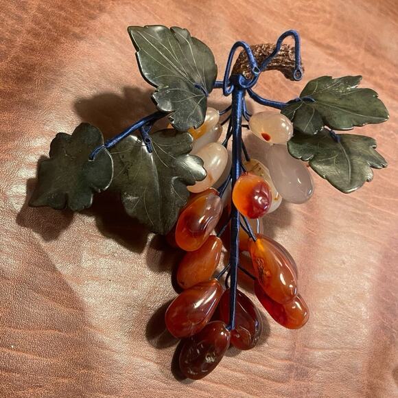 Vintage agate and onyx grapes - Picture 1 of 9